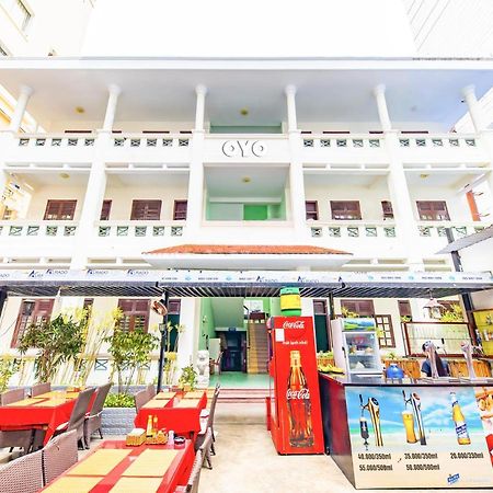 Oyo 381 Tuyet Mai Hotel Nha Trang Buitenkant foto