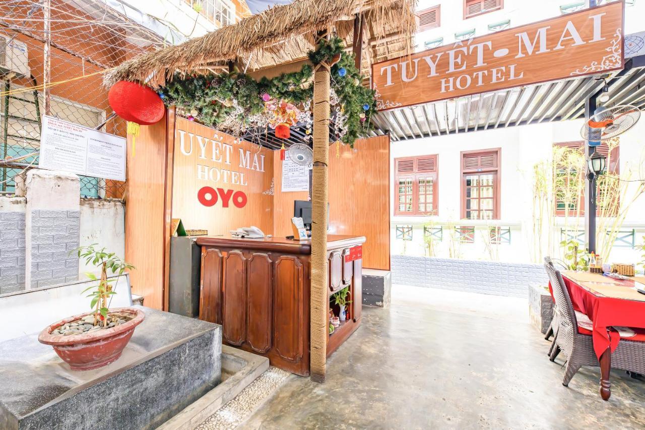 Oyo 381 Tuyet Mai Hotel Nha Trang Buitenkant foto