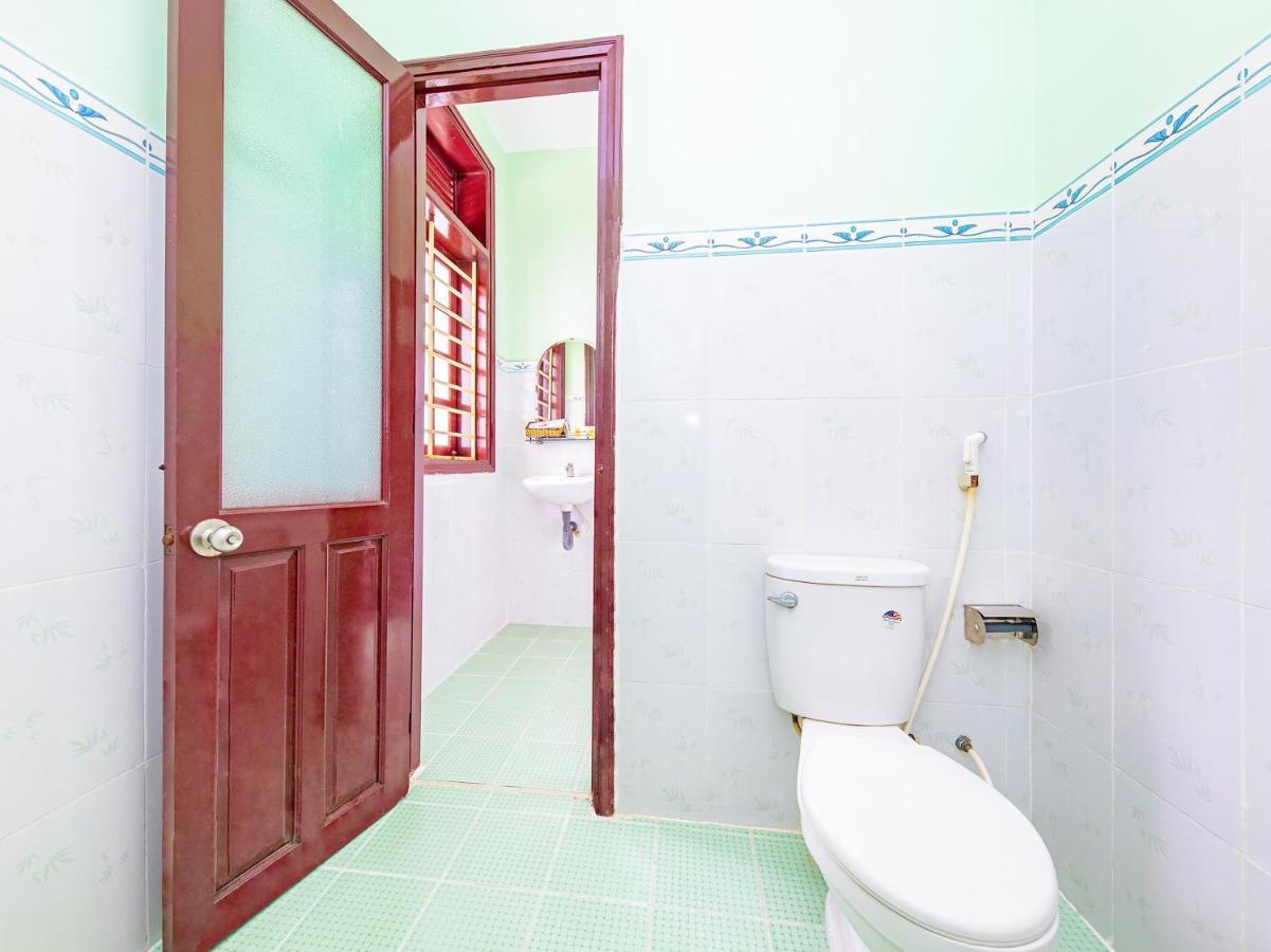 Oyo 381 Tuyet Mai Hotel Nha Trang Buitenkant foto